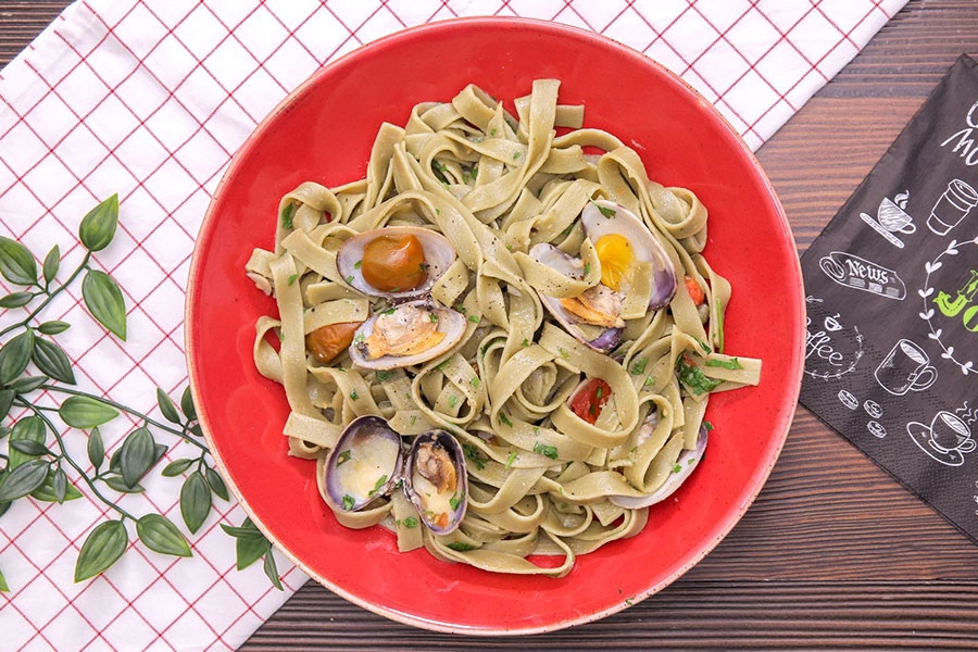 ıspanaklı tagliatelle vongole