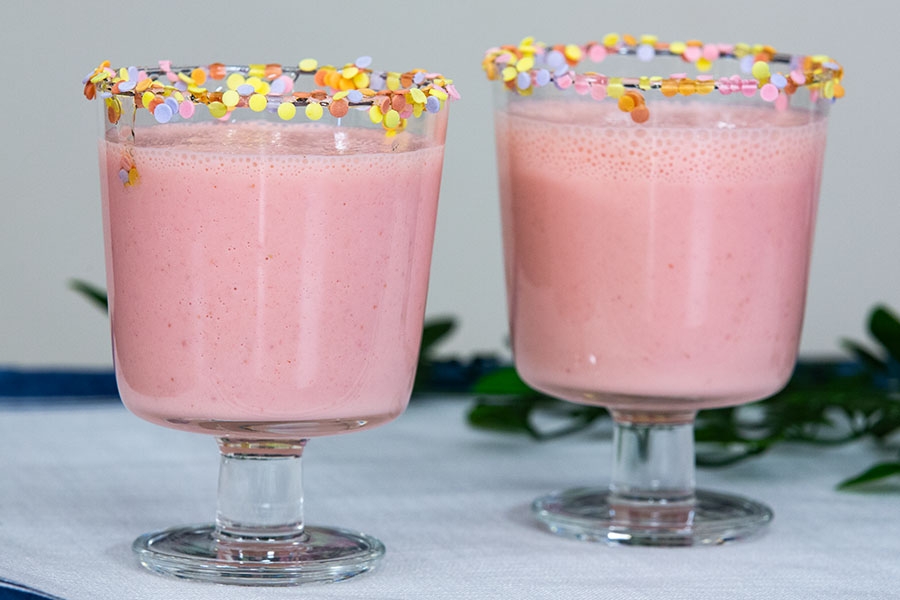 çilekli smoothie